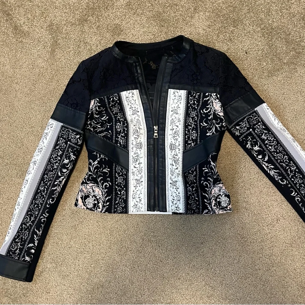 BCBGMaxAzria Black and White Patterned Blazer - Picture 2 of 5